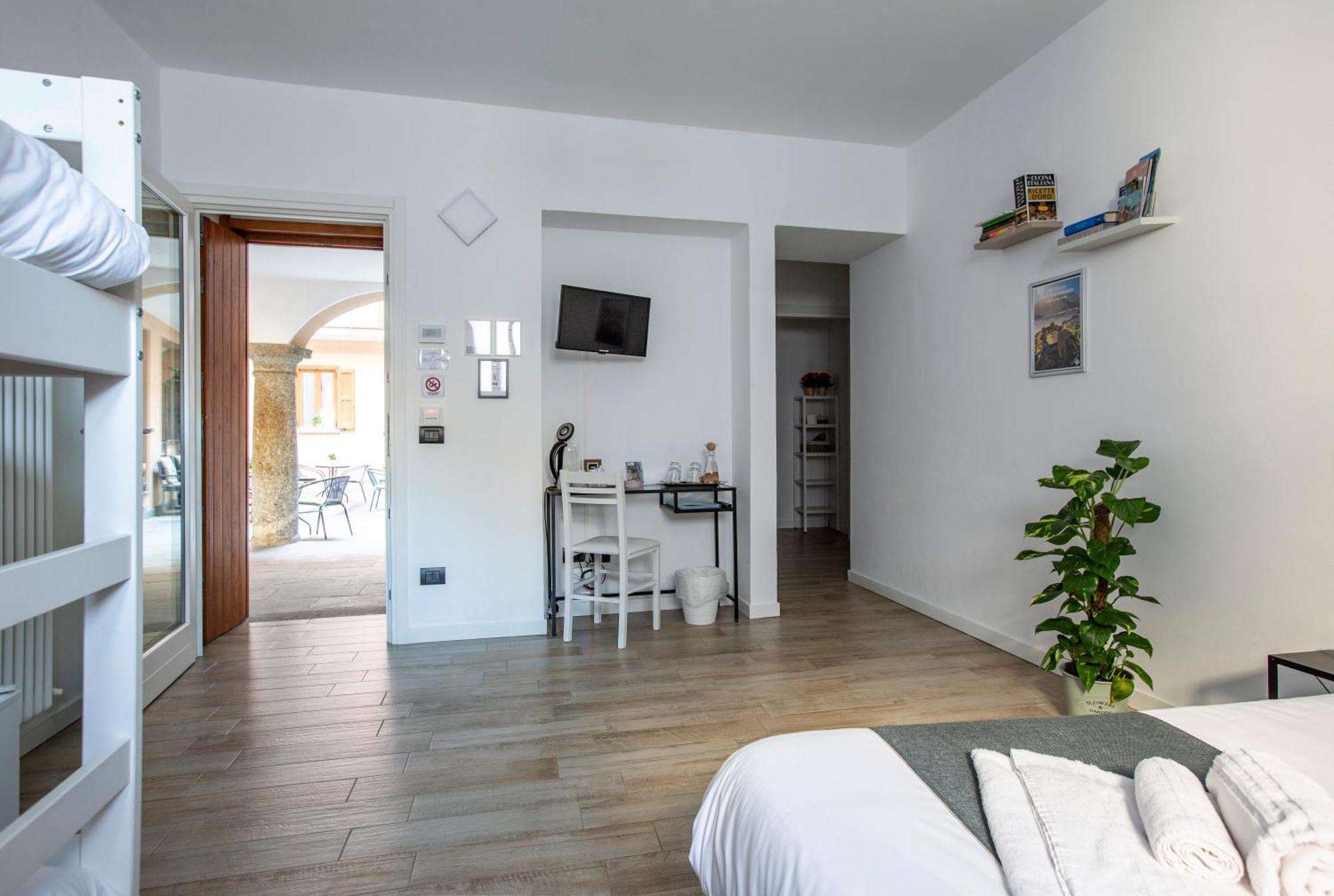 La Casa Del Sarto - Rooms And Apartments Lecco Exterior foto